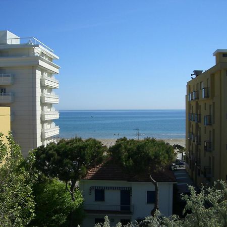 Hotel Taunus - Vista Mare Riccione Extérieur photo