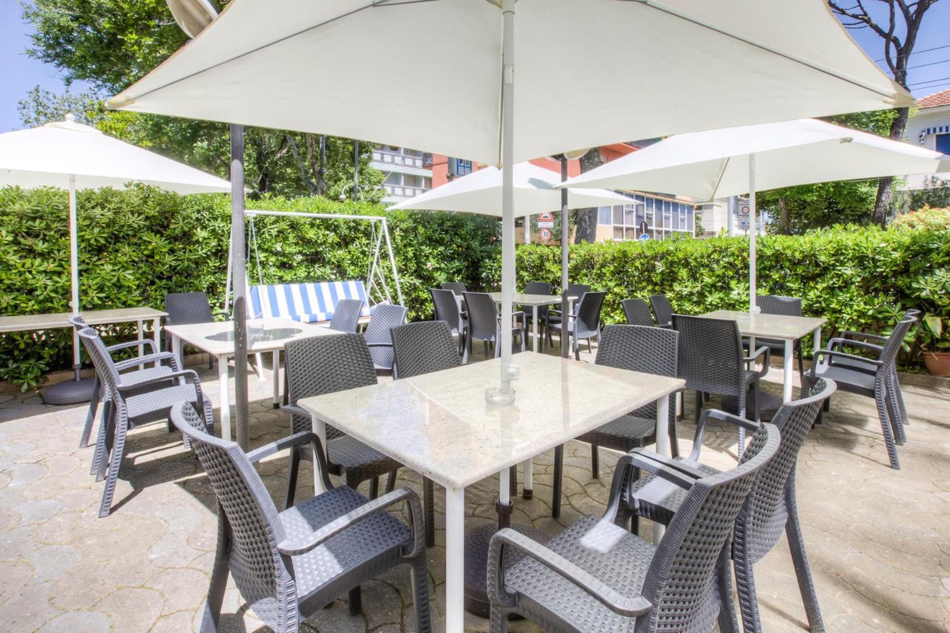 Hotel Taunus - Vista Mare Riccione Extérieur photo