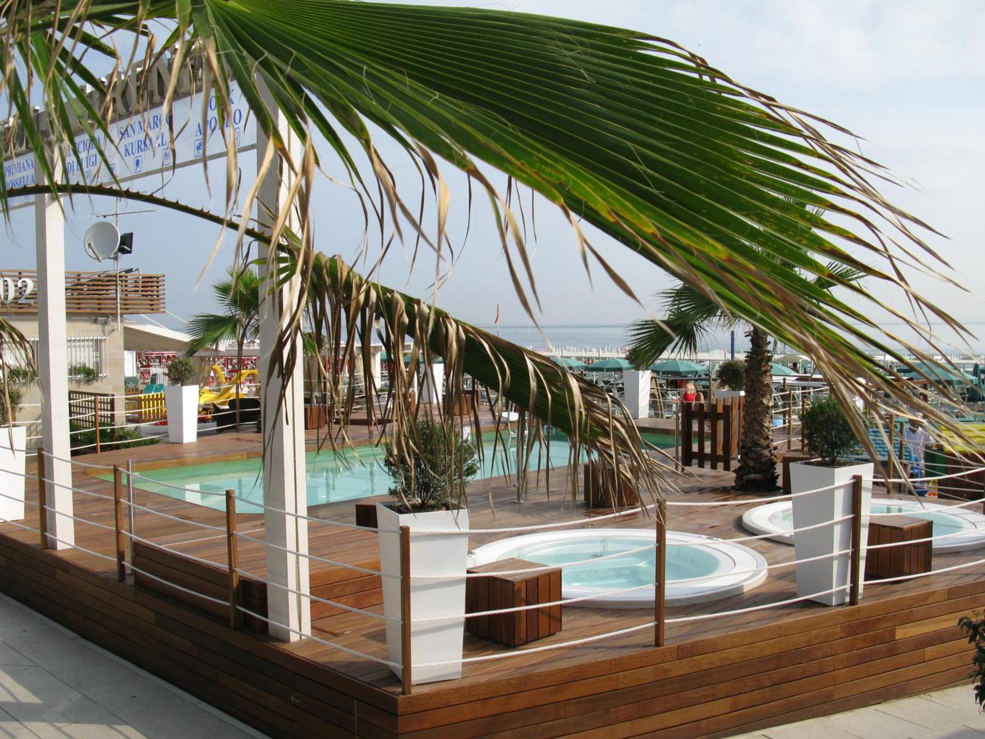 Hotel Taunus - Vista Mare Riccione Extérieur photo