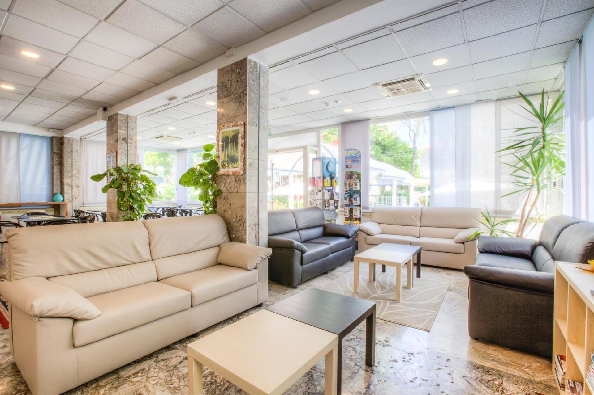Hotel Taunus - Vista Mare Riccione Extérieur photo